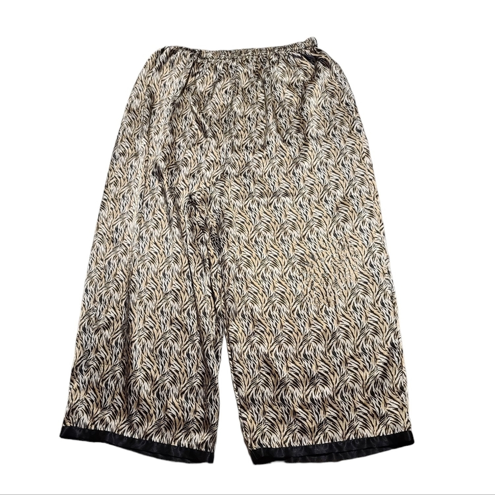 Intimate Essentials Pajama Set Size L - Picture 5 of 9